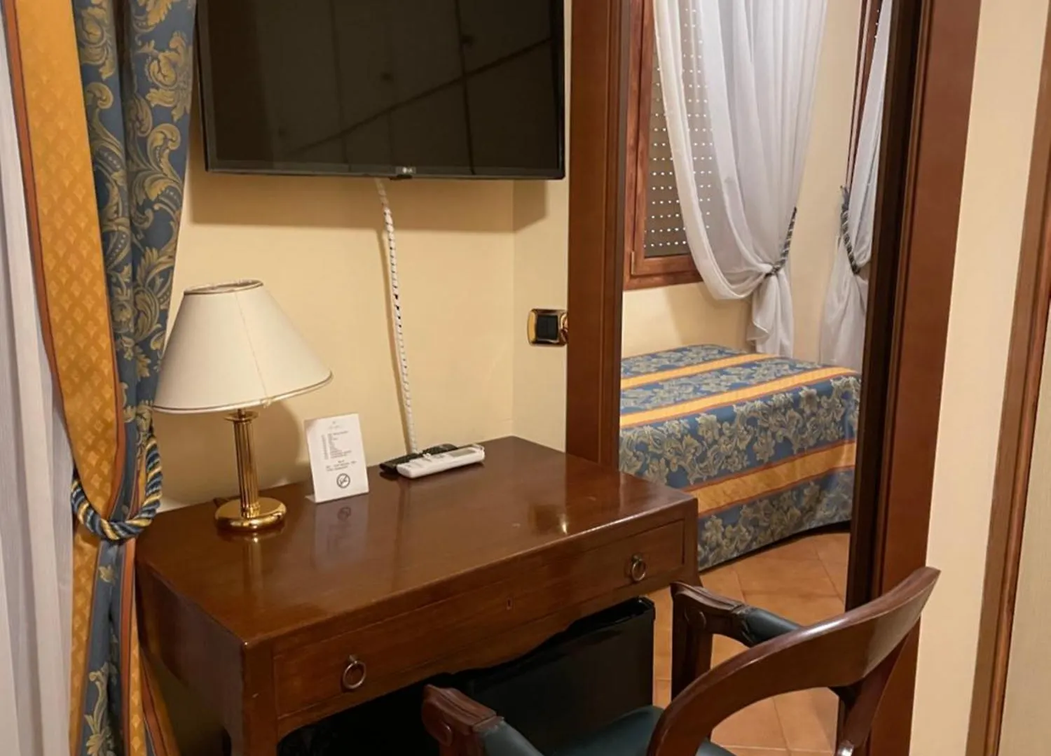 Hotel Mondial ראפאלו 3*,  איטליה