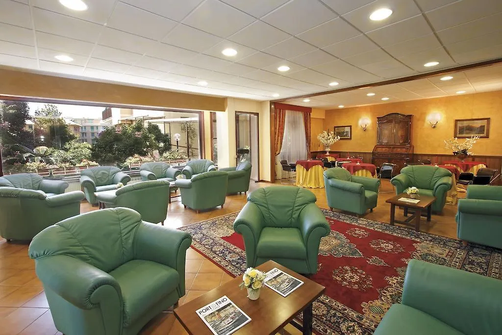 Hotel Mondial ראפאלו