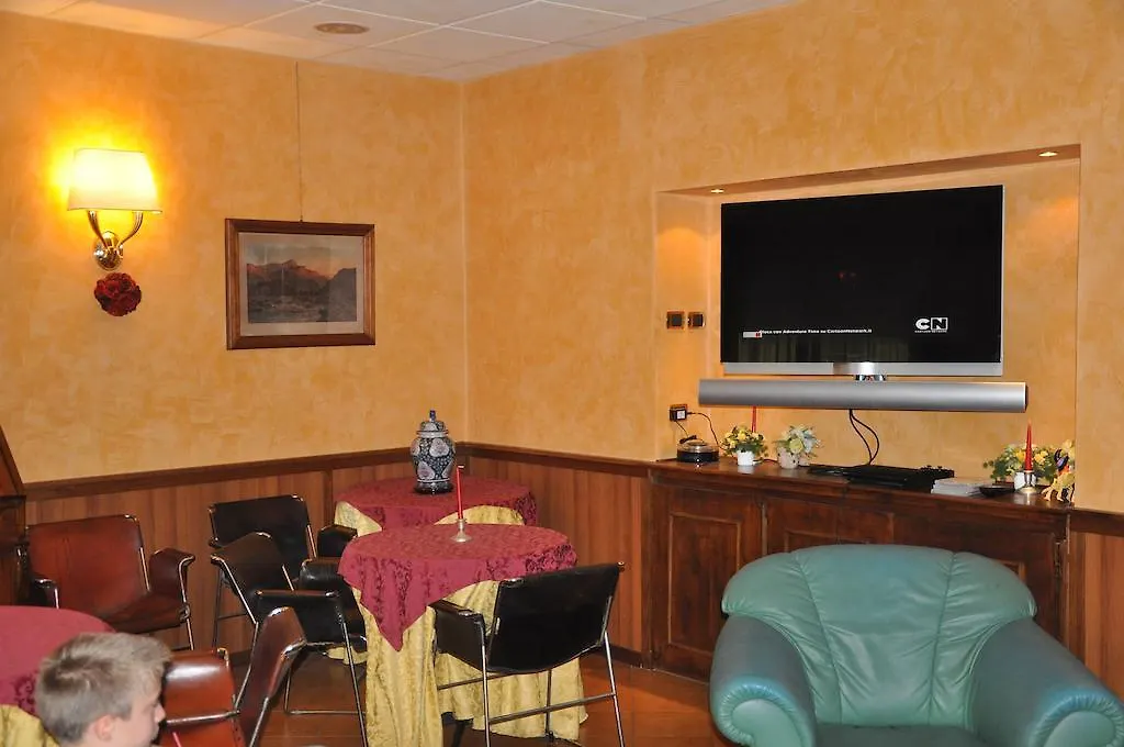 Hotel Mondial ראפאלו 3*,  איטליה
