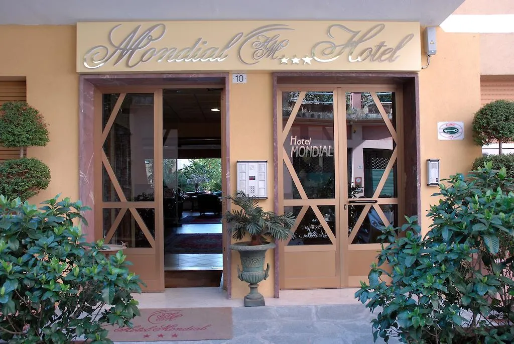 Hotel Mondial ראפאלו